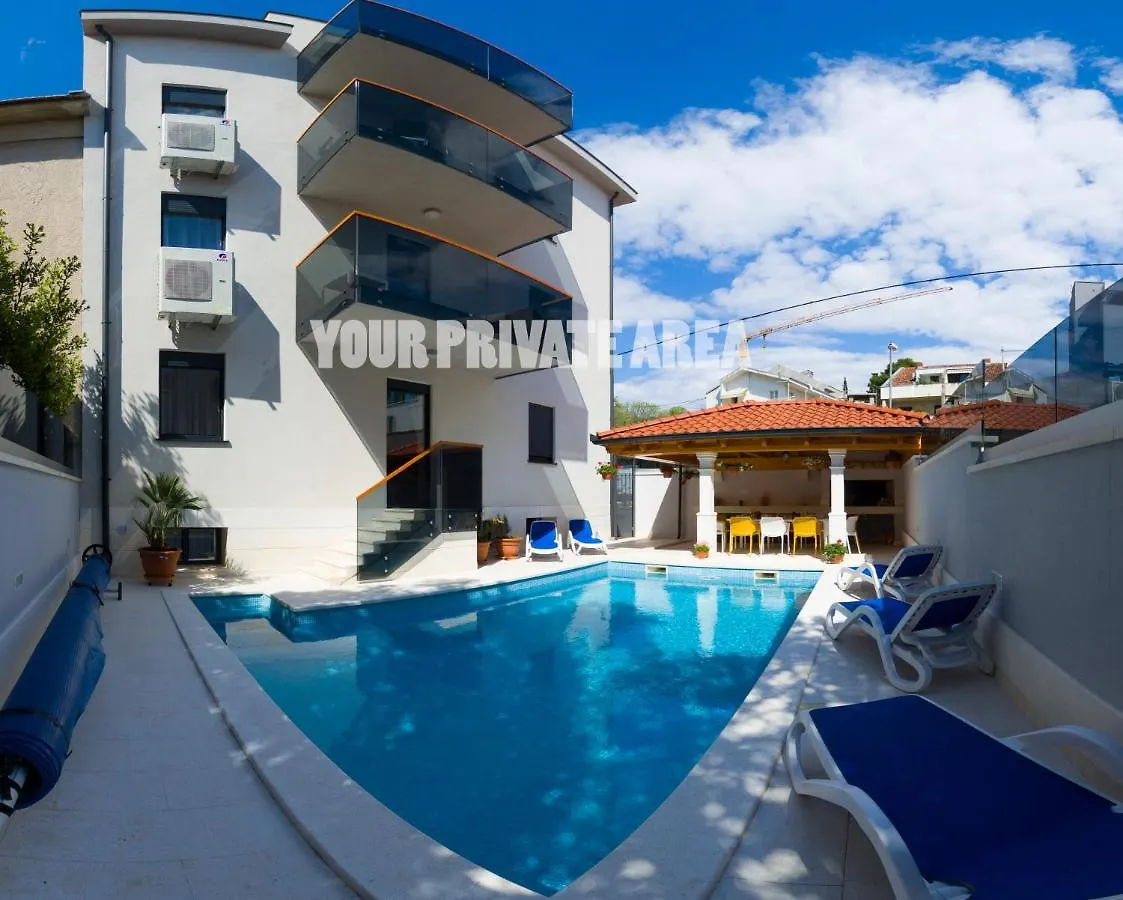 Royal Residence Chica Cure Split Villa